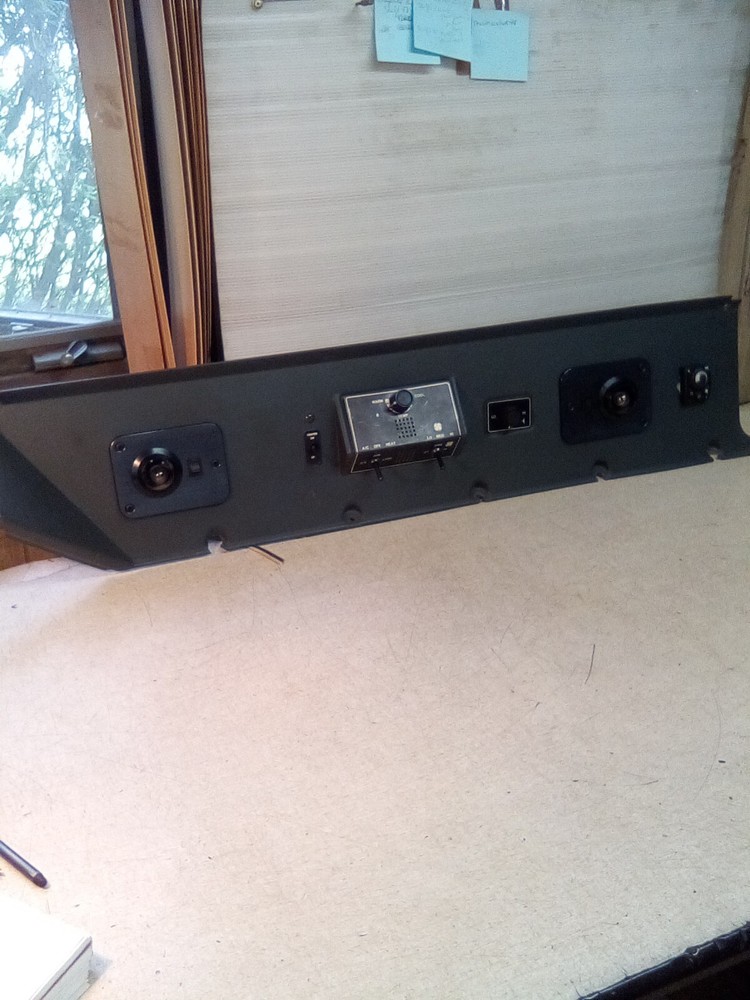 Peterbilt FR 29-02080 Sleeper Control Panel Board 06565AB