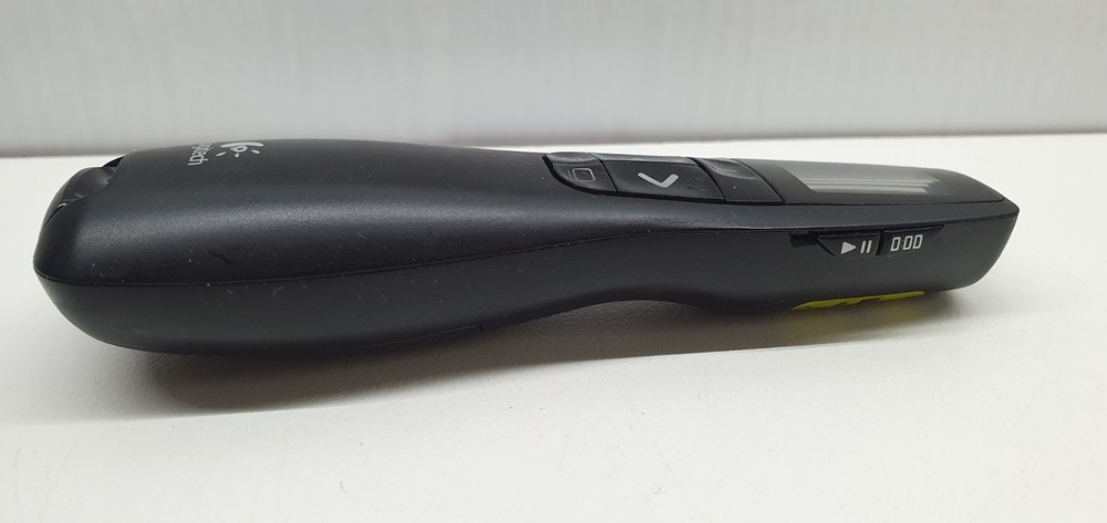 Logitech R-R0003 Presentation Pointer Remote Only Used Works & Cover READ