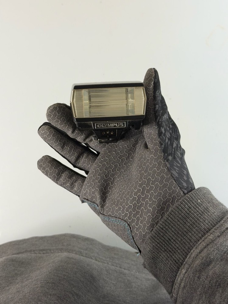 Olympus T20 Electronic Flash for OM System Cameras (Missing Battery Door)