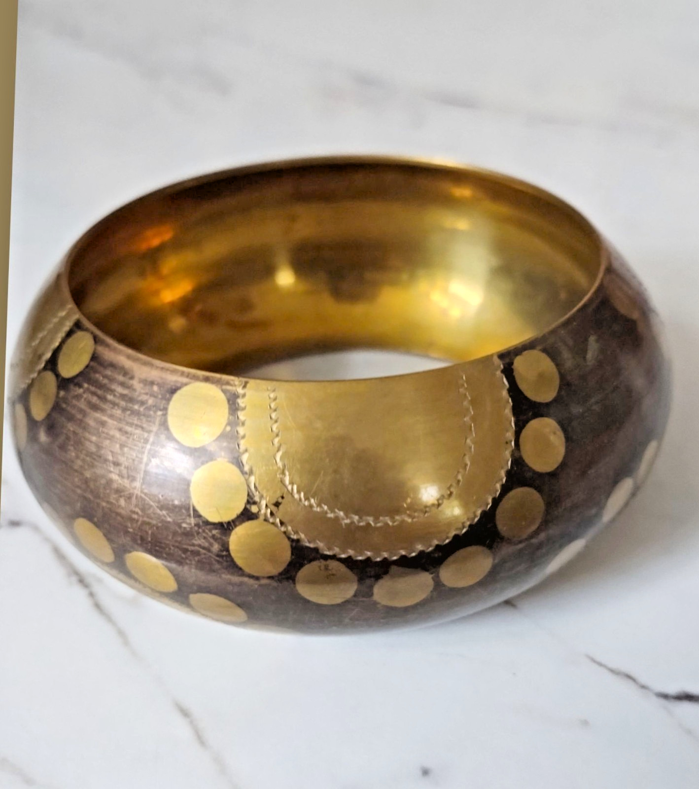 ‘80s very wide burnished gold tone engraved metal cuff bracelet sunflowers