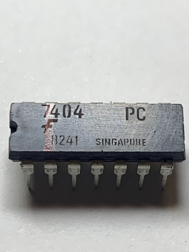 7404PC  7404   TTL IC