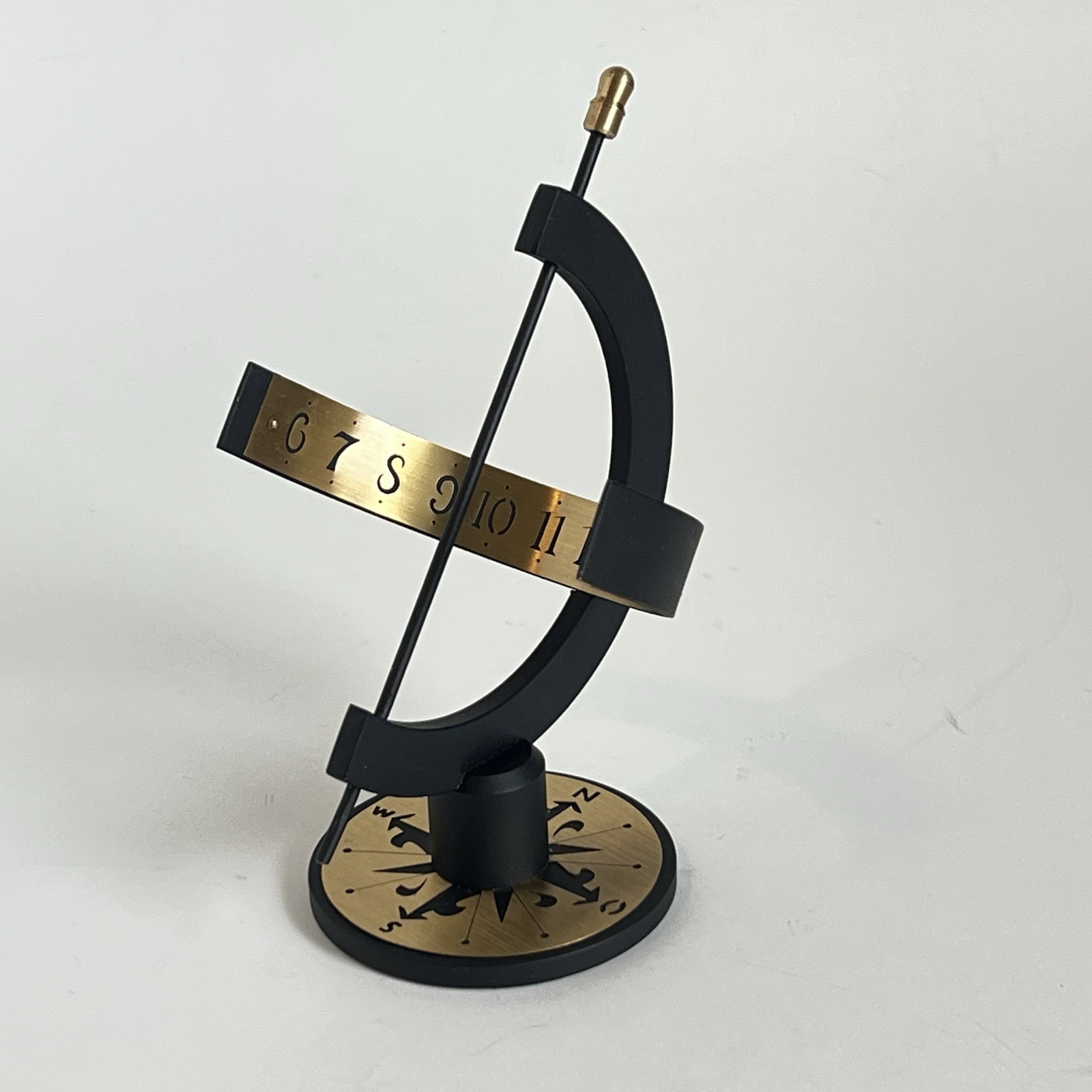 Vintage Sundial Mid Century Modern 60’s Sun Clock Metal And Brass 7 Inch