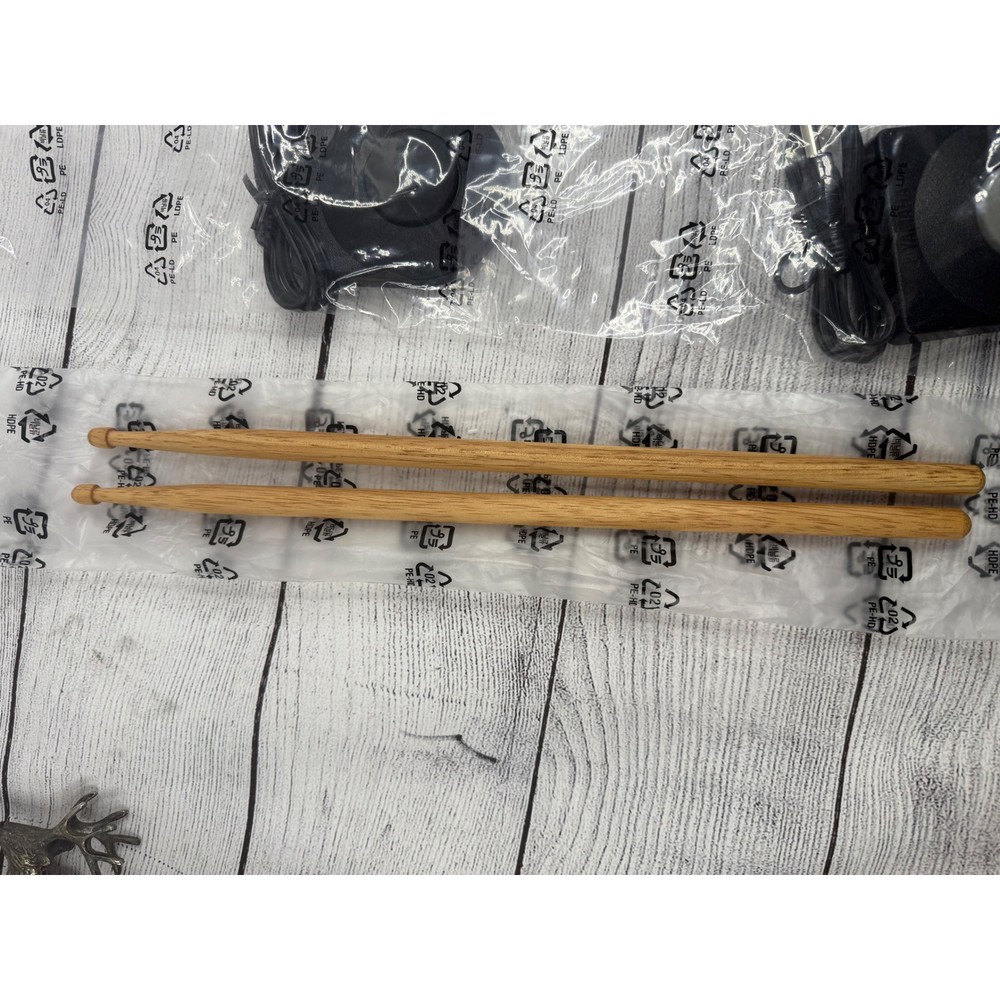 Yamaha DD75 Digital Percussion Drum Set with Sticks