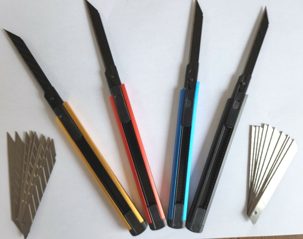 24 PC Bundle - 20 Blades + 4 9mm  Knives - 30 & 60 Degree Blades - Extra  Sharp!