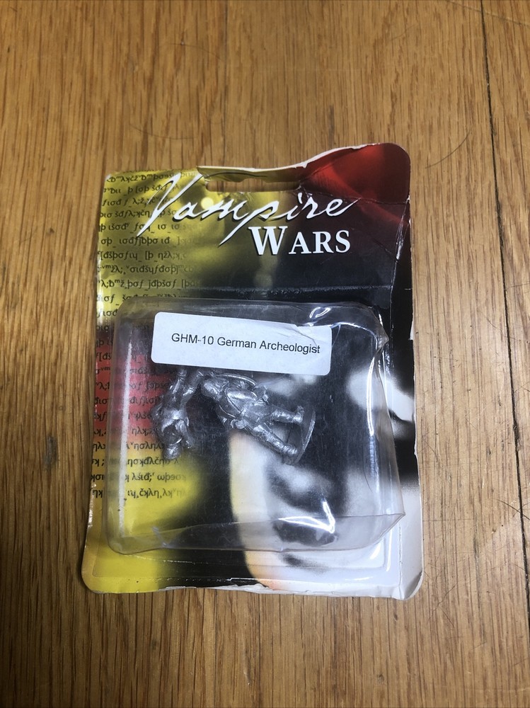 Vampire Wars GHM-10 German Archeologist