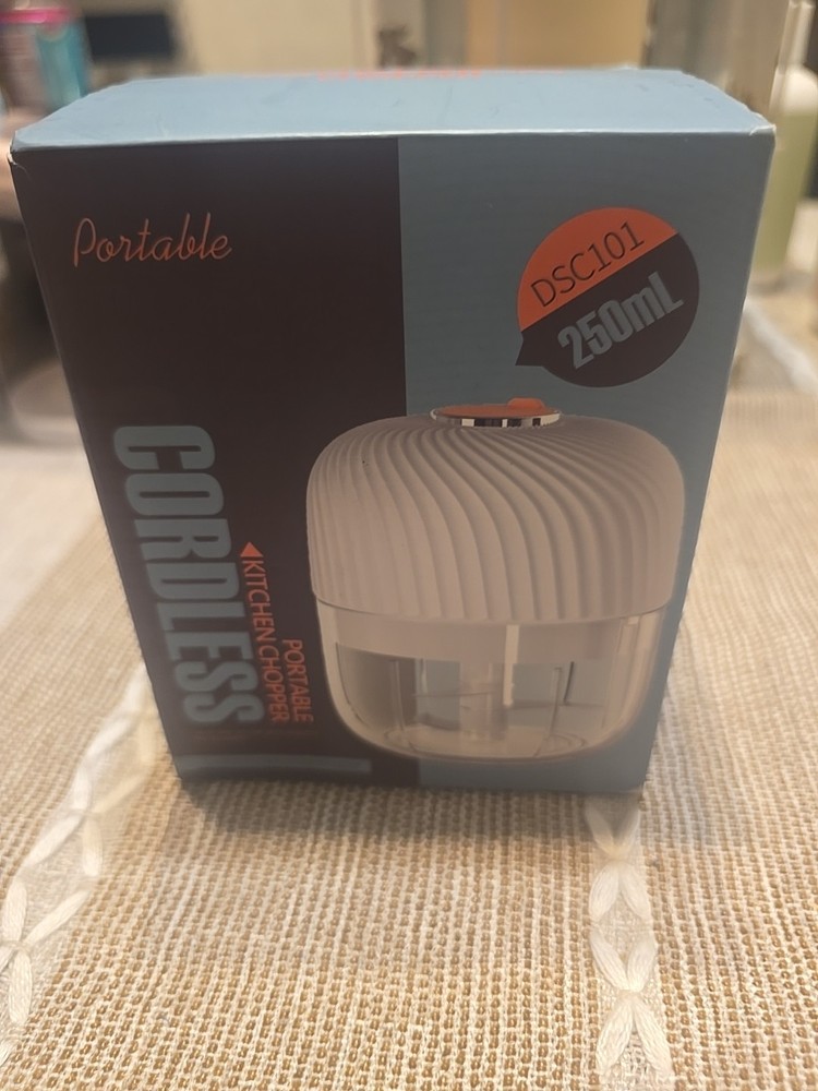 Portable Cordless Veggie Chopper with Stainless Steel Blade - Easy to Use!