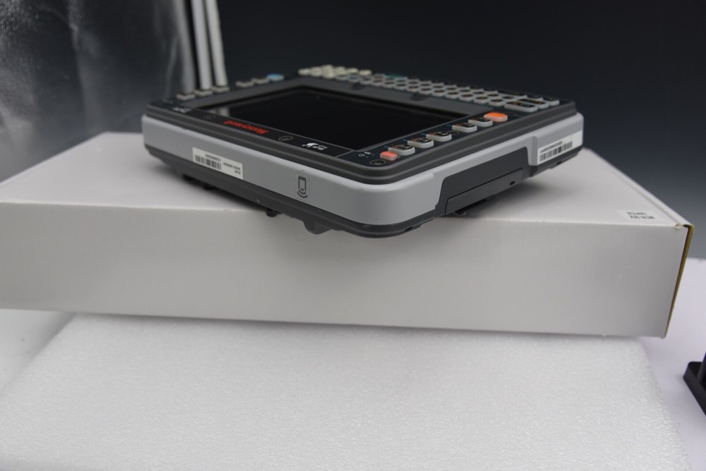 Honeywell VM1A-L0N-1B4A20F VM1A Indoor Capacitive Android ML GMS Client Pack
