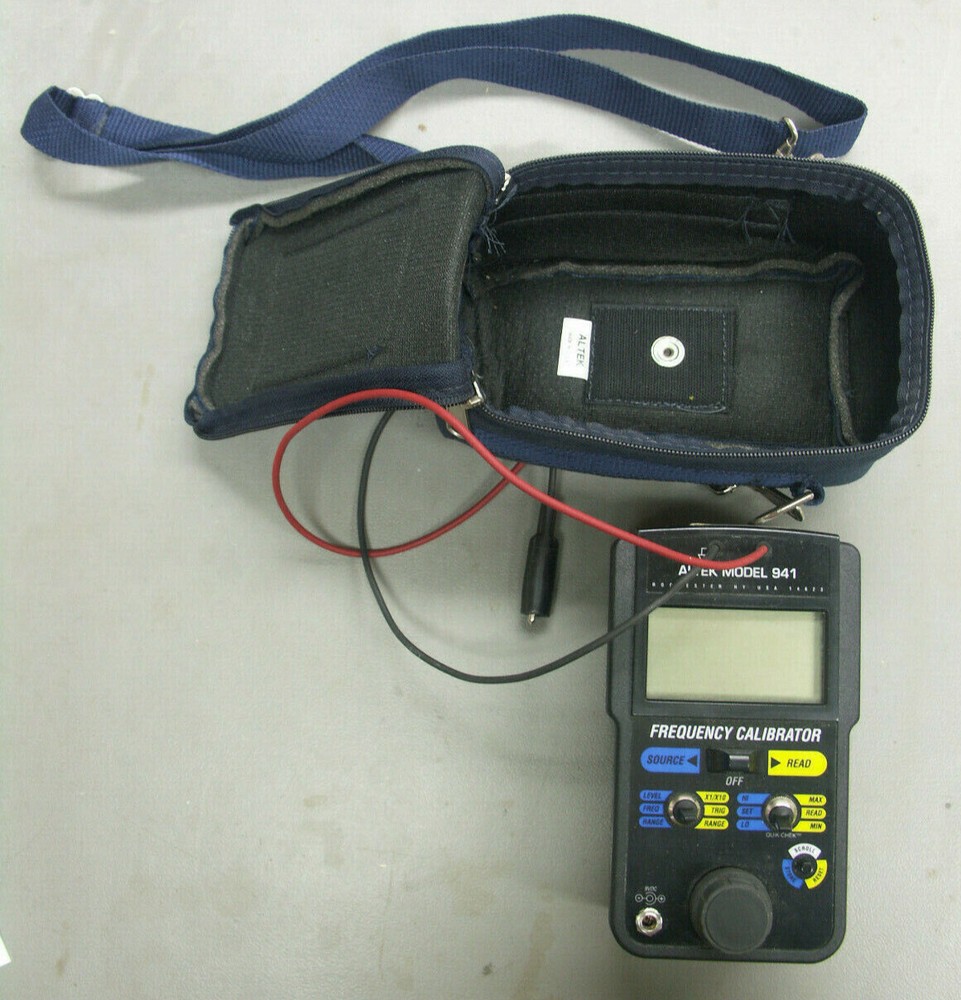 Altek Model 941 Frequency Calibrator with soft case - Works!