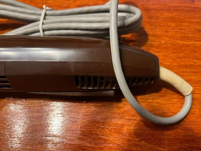 Cutex-Brown Mini Rotary Blade Fabric Cutting Machine, Octagonal