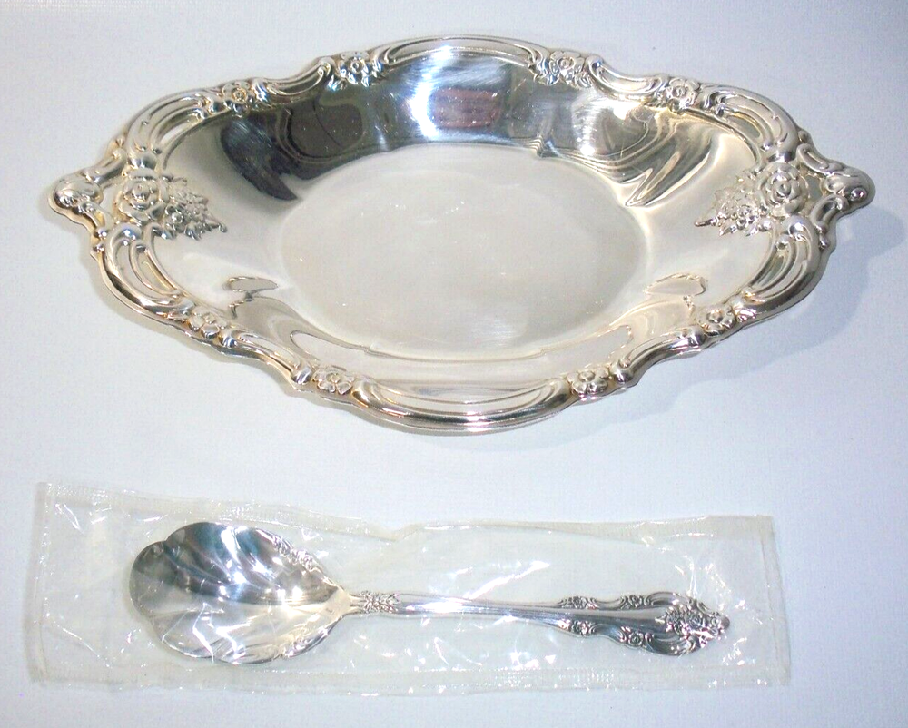 Silver Artistry Community Silverplate Oneida Silversmiths Serving Dish w/ Spoon