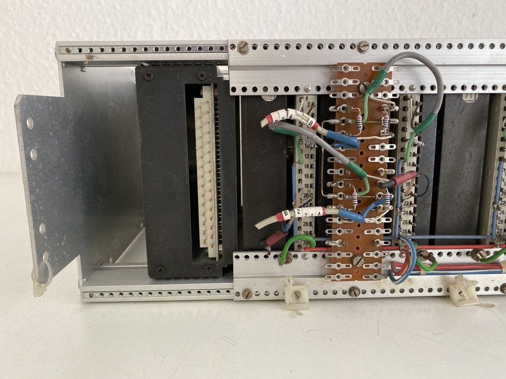 5x Tab V372/2 Amplifier Racked "Not Tested"