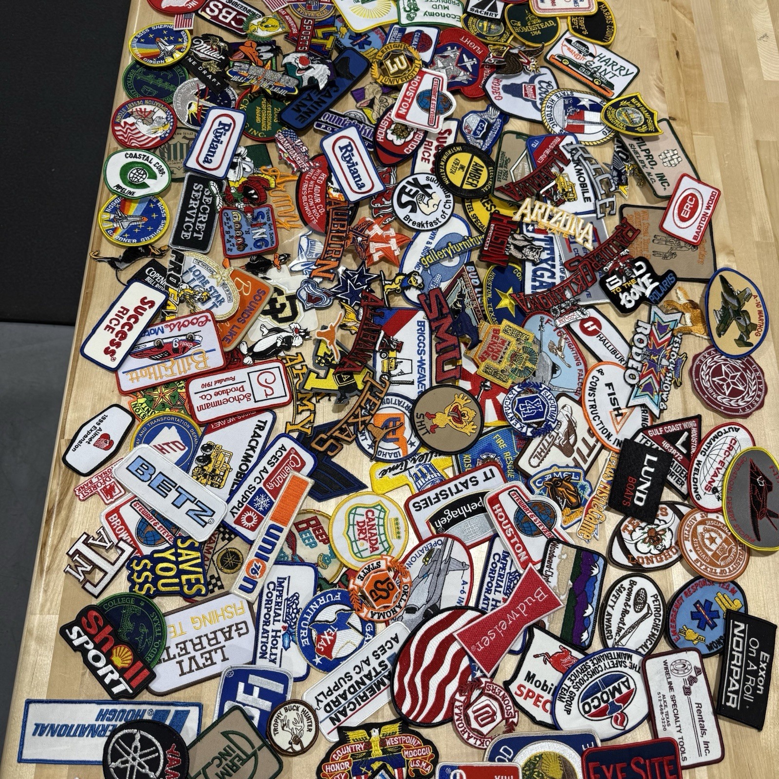 25 lot Random Mix High quality Sew / Iron on Patches Vintage Patches Embroidered