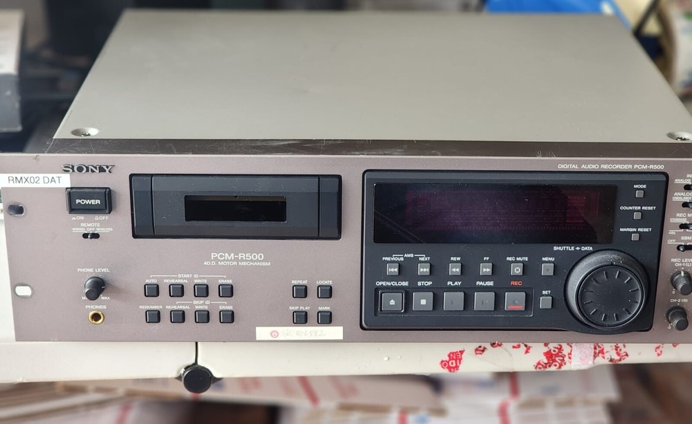 SONY PCM-R500 Digital Audio Tape DAT Deck