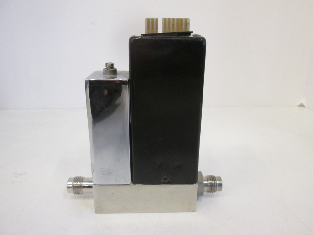 Unit Instruments, UFC-1100, Mass Flow Controller, 10 SLM, O2, Used