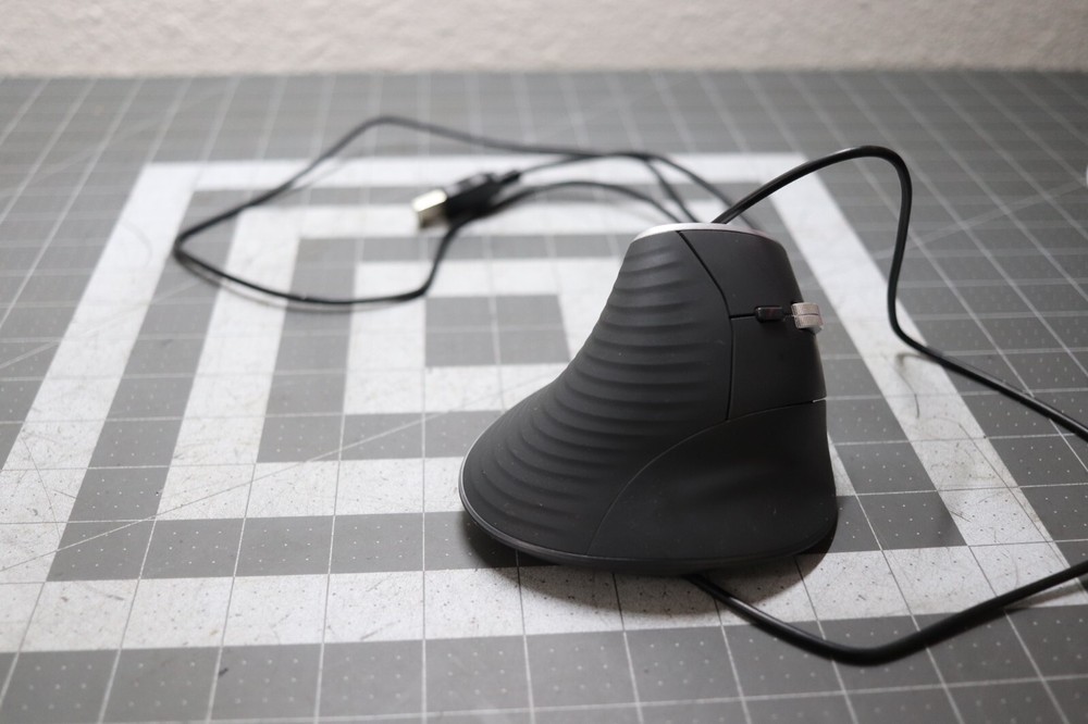 Nulea Vertical MouseUSB Connection, Ergonomic, Adjustable