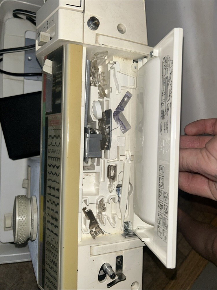 Singer Sewing Machine Model 9134 With Case