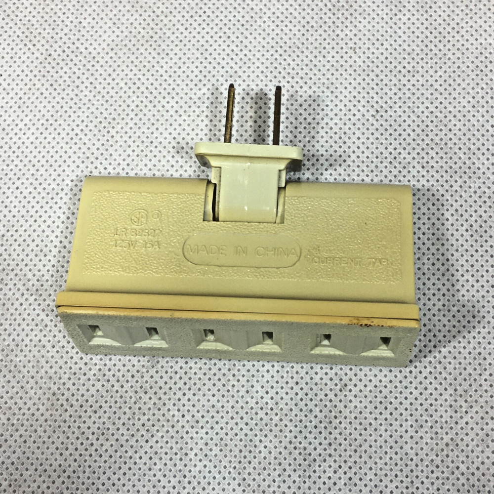 3-Outlet Wall Hugger Adapter Plug E124416 125V 15A
