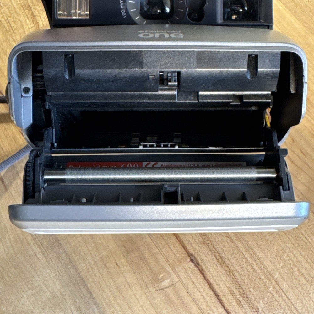 Polaroid One 600 Flash Instant Film Camera Silver Function Untested