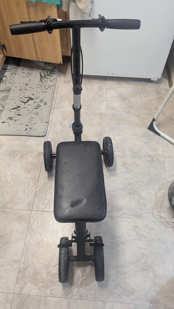 Knee Scooter for Limited Mobility