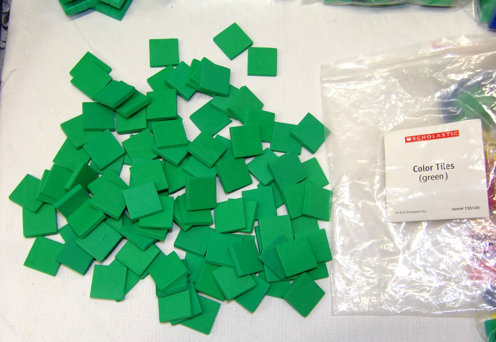 Math Manipulatives• Foam• 1700+ Pcs.• Various Math Sets w/ Extra Pieces!•