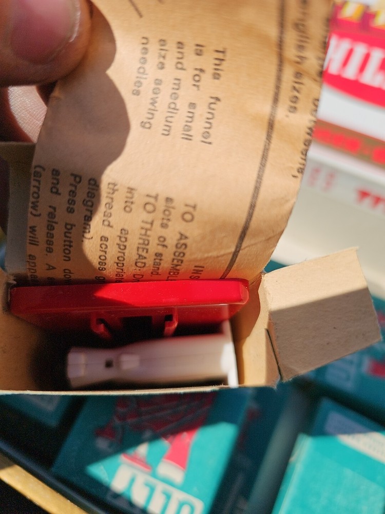 Vintage Witch Automatic Needle Threader with instructions Germany