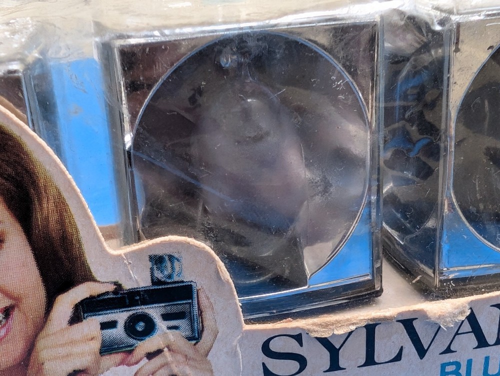 Vintage Sylvania Blue Dot Flash Cubes Camera Flashbulbs