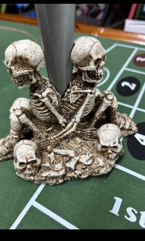 Skull Dagger