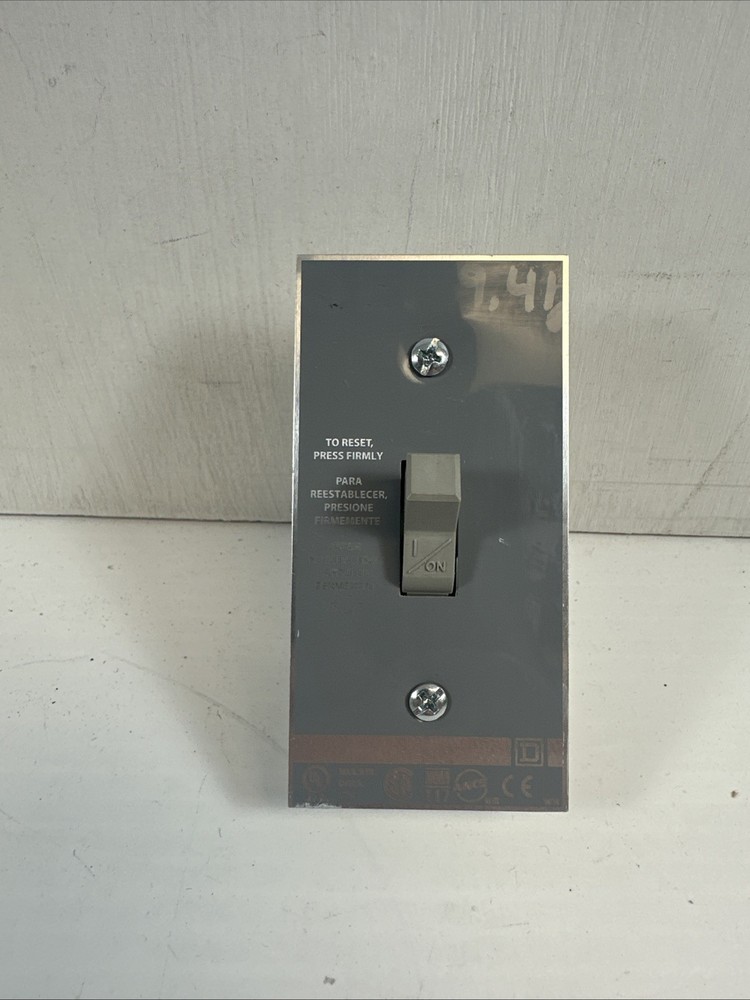 FHP MANUAL STARTER 2510FO2 Square D Gently used