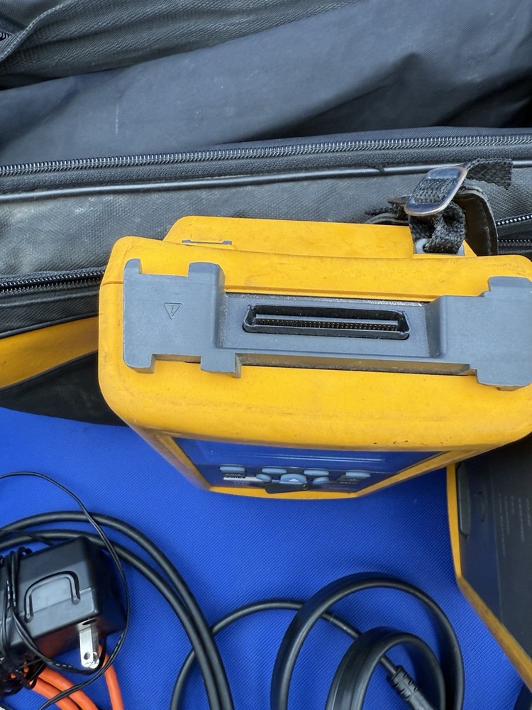 Fluke DSP-4000 Cable Analyzer 4000SR Kit