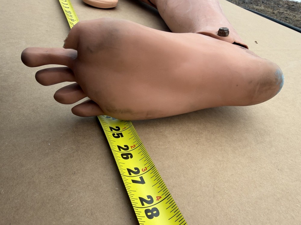 Laerdal Manikin Right Leg