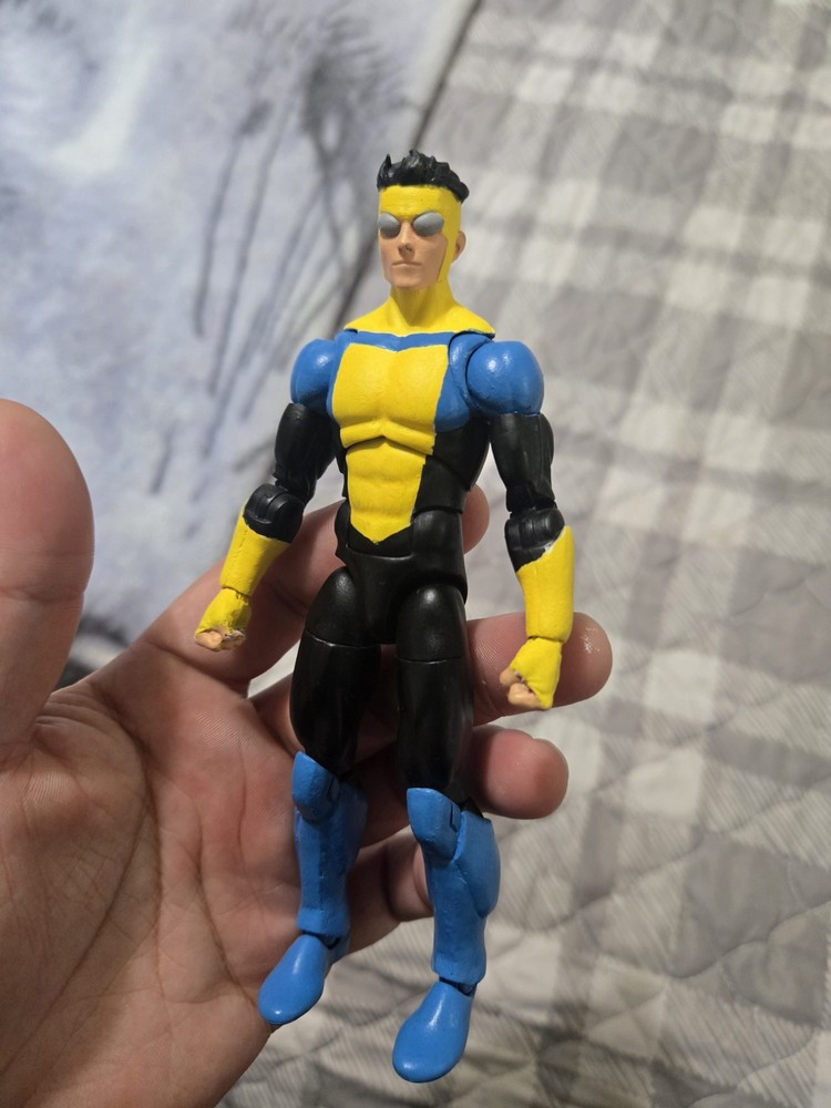 Custom Invincible Classic Suit 1/12 6" Action Figure V.2