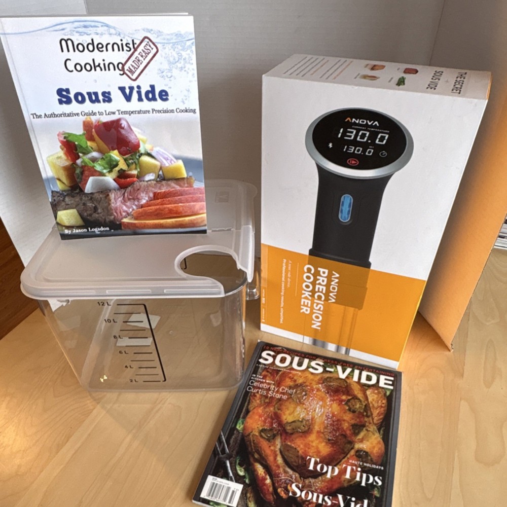Anova Precision Cooker Sous Vide Immersion Circulator with Container and Books