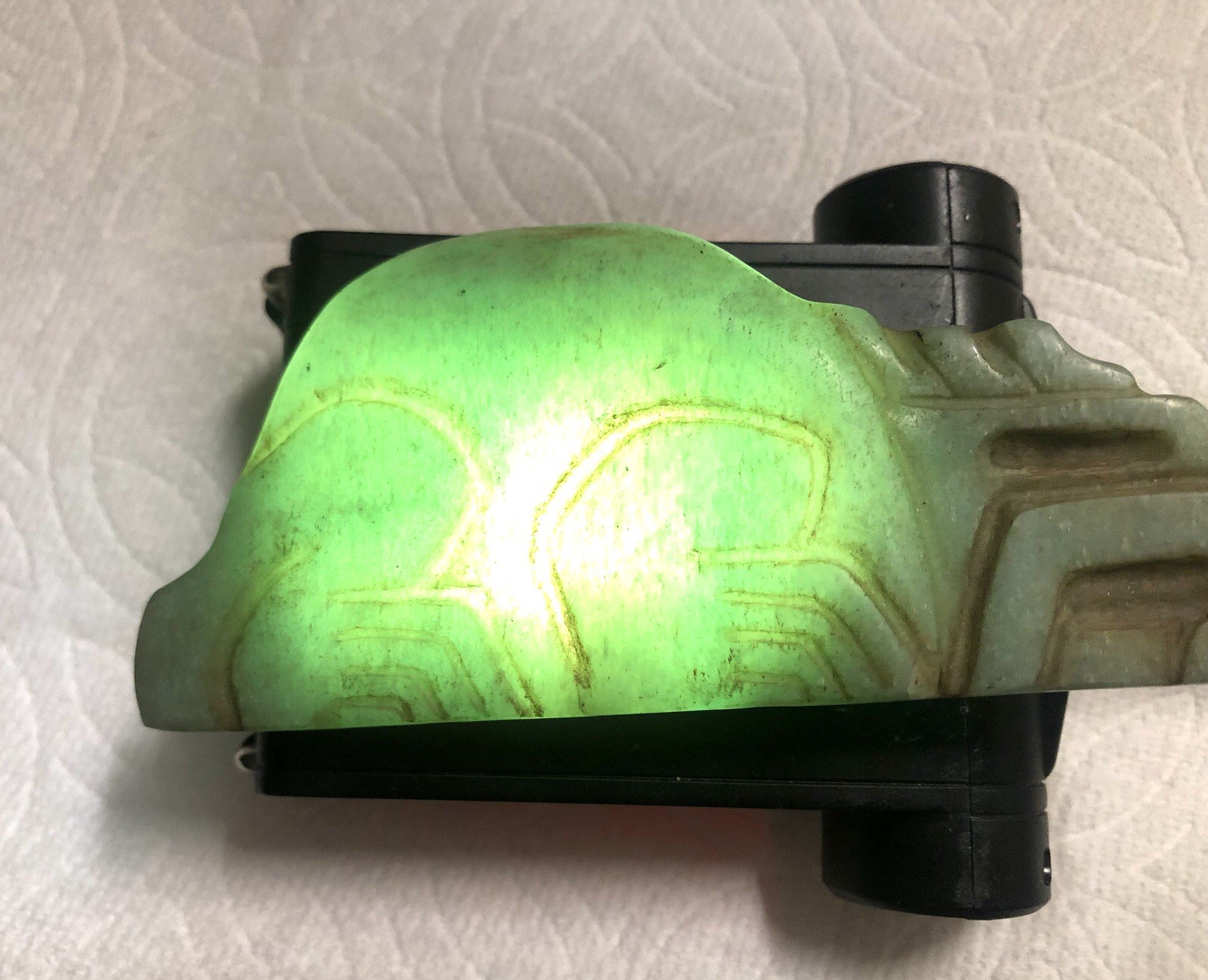 Pre-Columbian Olmec Jade Stone Spoon / Pendant “Saurian” Translucent