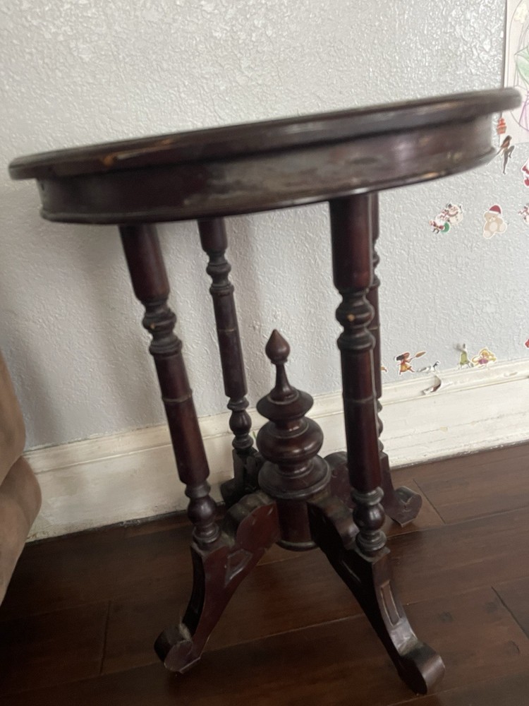 RARE AMERICAN RENAISSANCE REVIVAL STYLE CIRCULAR SIDE TABLE