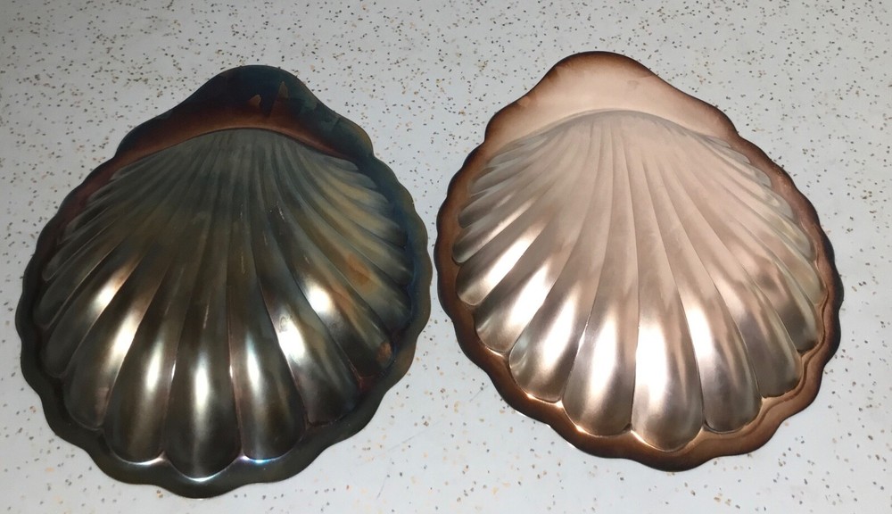 1967 ONEIDA SILVERSMITHS SL-02 SHELL SERVING SET of 2 w/BOX