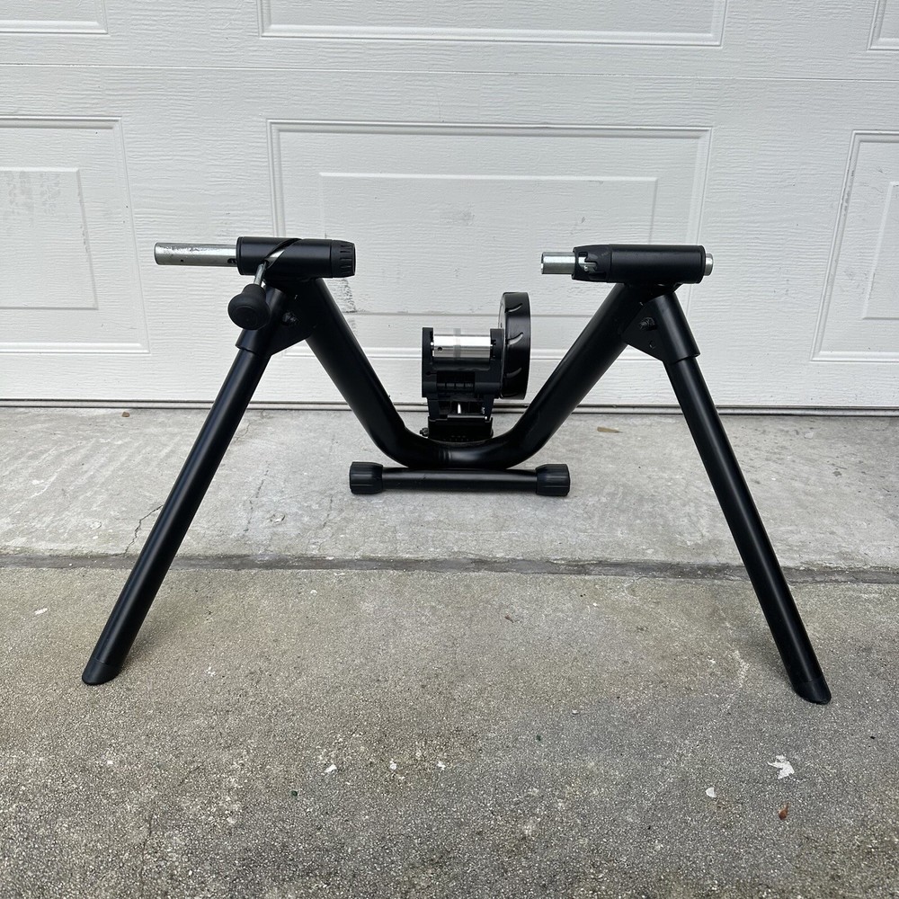 CycleOps 9903 Magneto Trainer Adjustable Bicycle Magnetic Resistance Training