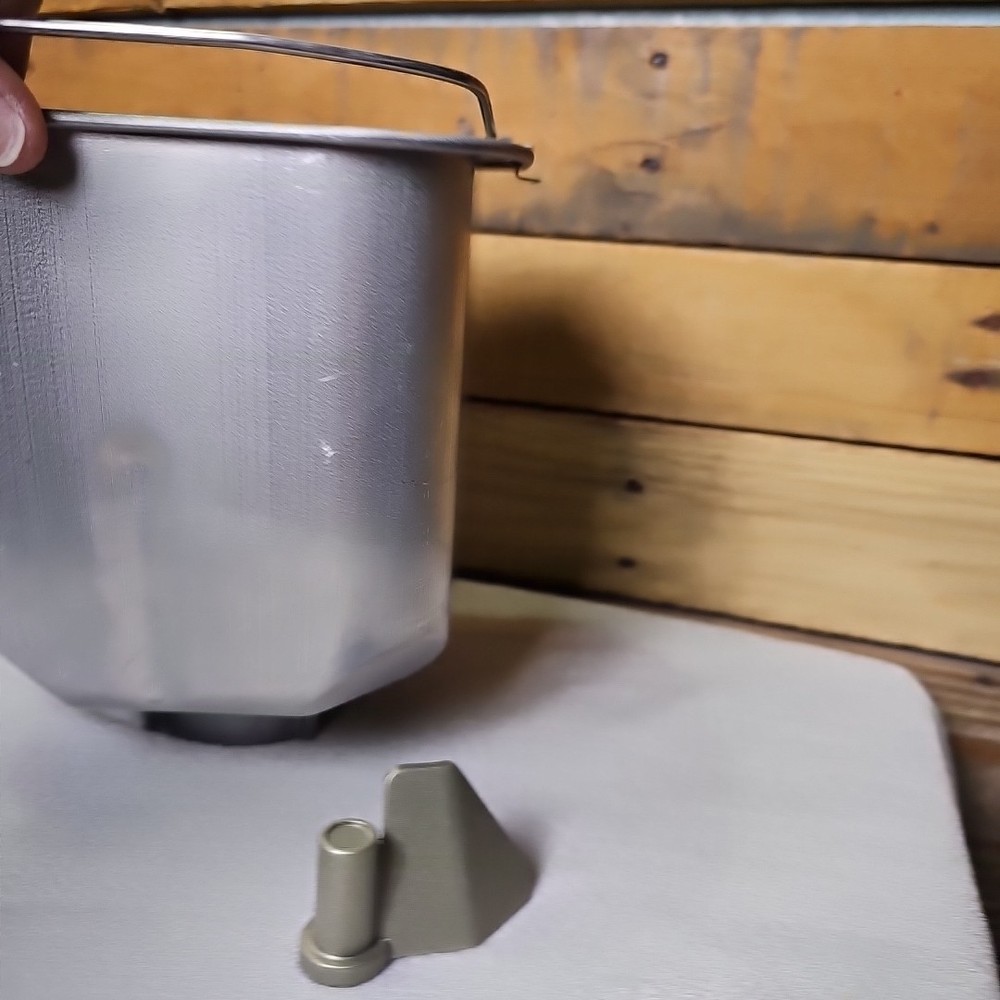 West Bend Perfect Timing Automatic Bread & Dough Maker #40126 (Open Box)