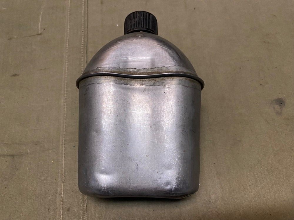 ORIGINAL WWII US ARMY & MARINE INFANTRY M1942 CANTEEN- 1943, GF&PCO