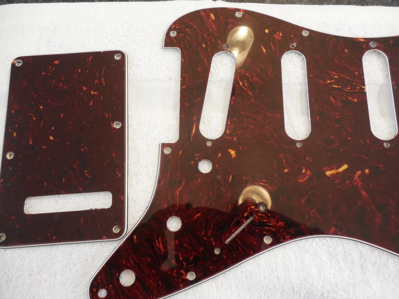 Fender Stratocaster Harvest Green MIM Body Plus Extras Loaded pickguard. #READ#