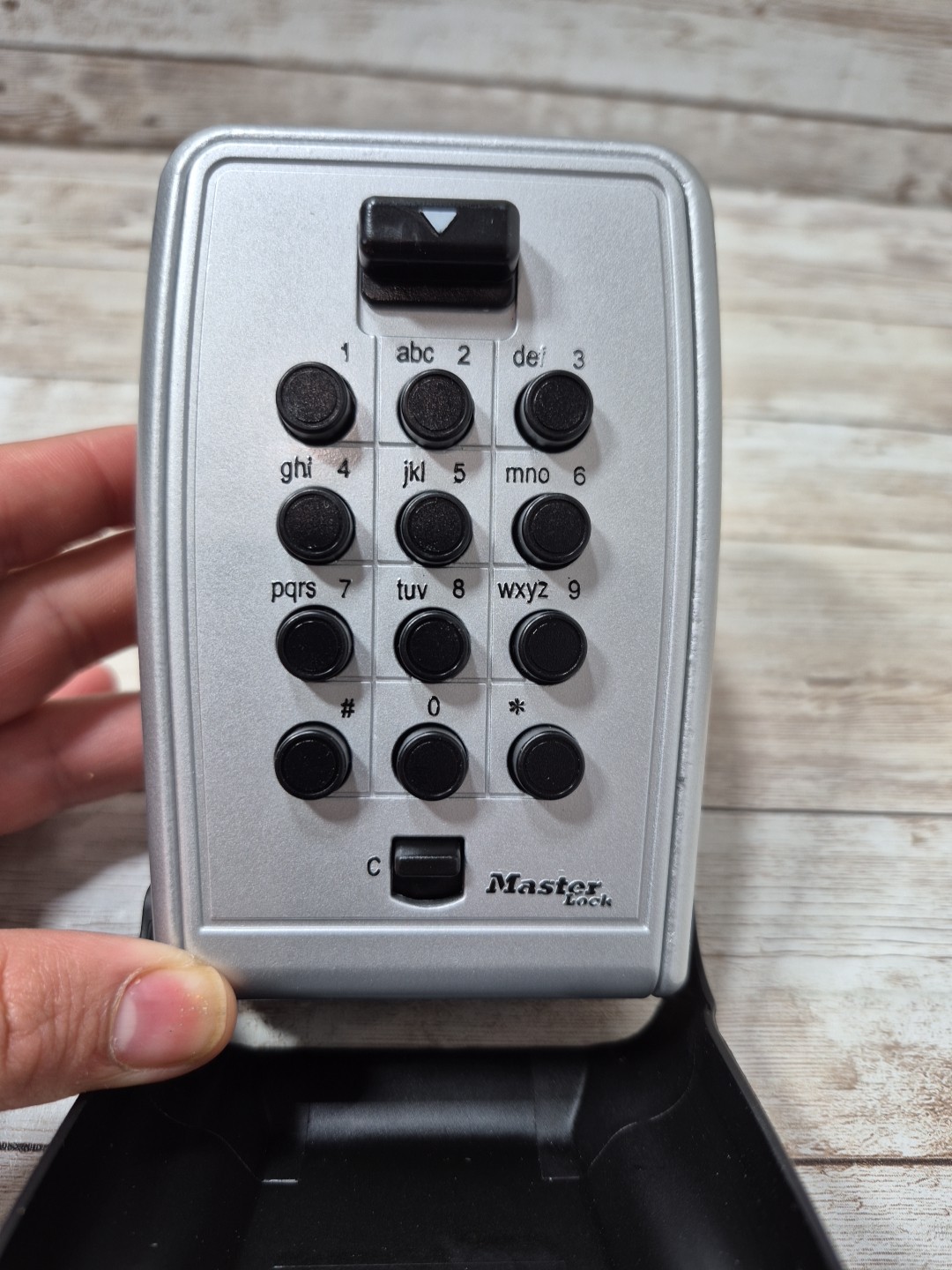 Master Lock 5423EC Wall Mount Push Button Lock Box