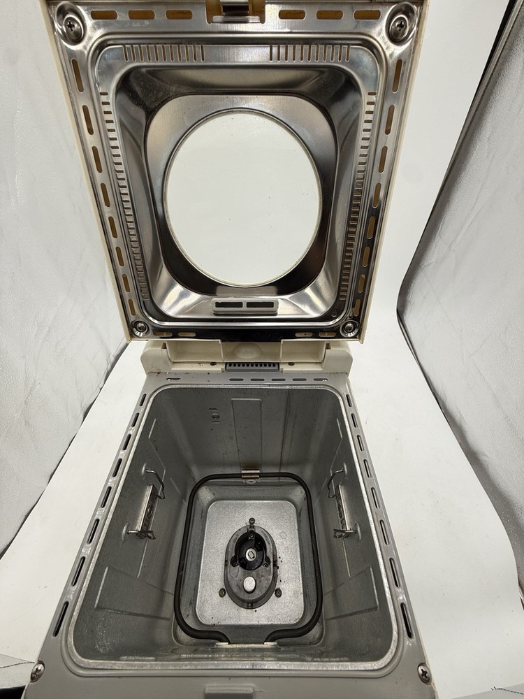 Zojirushi 🍞🍞Automatic Bread Maker Machine BBCC-S15 A