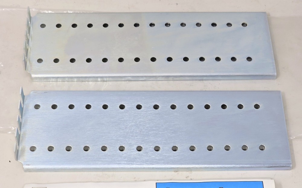 Tektronix 1700F05 Rack Adapter