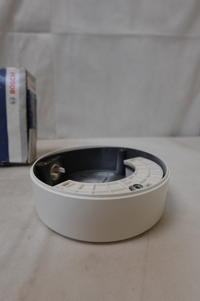 BOSCH VDA-455SMB Surface MNT BOX IMPACT FlexiDomeXT Accessory Connection Box