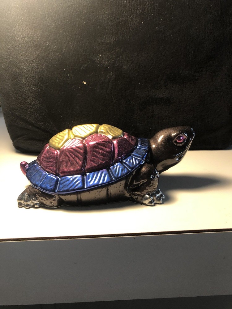 Turtle figurine￼