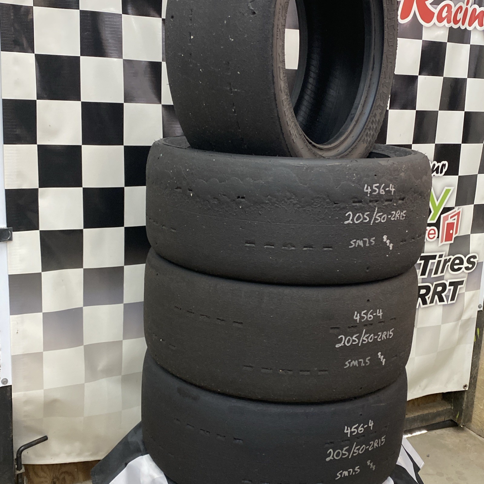 456-4 USDRRT HOOISER DOT Road Race Tire 205/50-ZR15 SM7.5