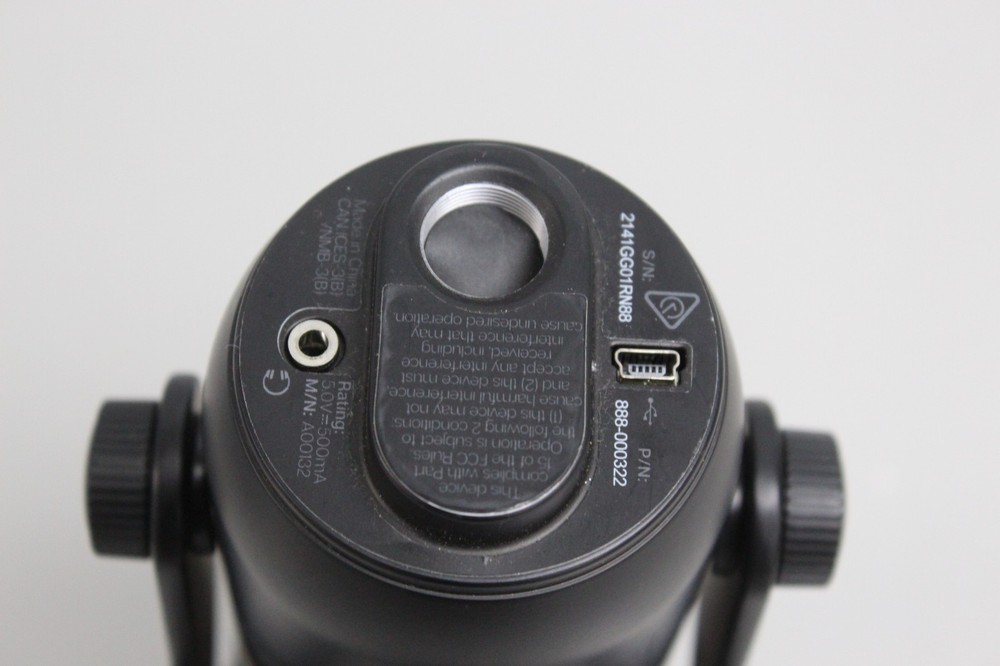 Logitech Blue Yeti A00132 Premium Multi Pattern USB Microphone