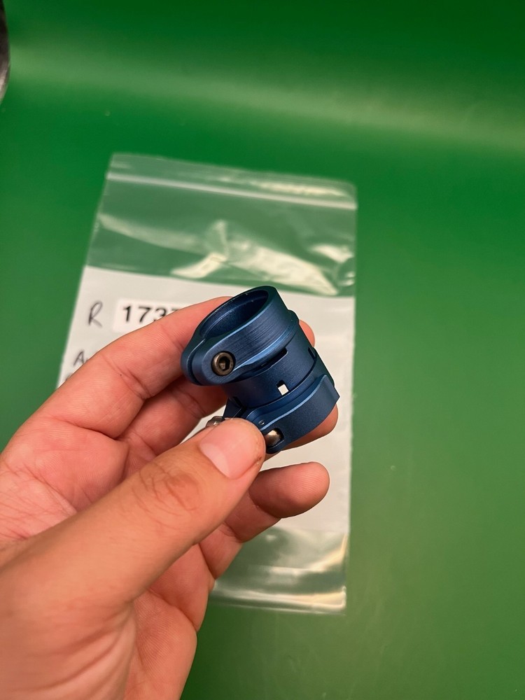 Autococker Clamping Feedneck