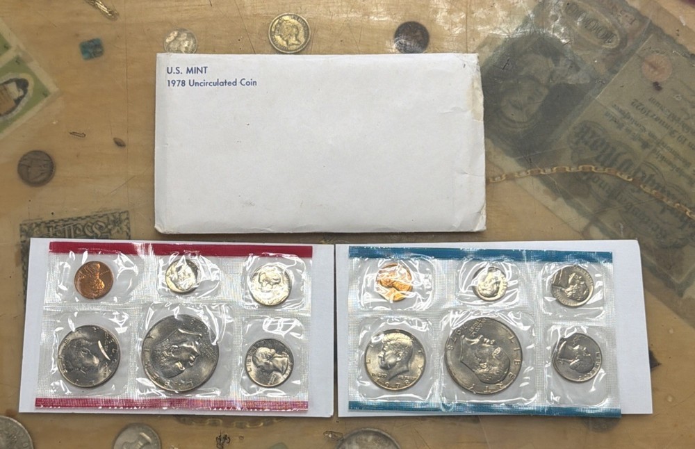 1978 US Mint Set with Eisenhower Dollar 12 coins