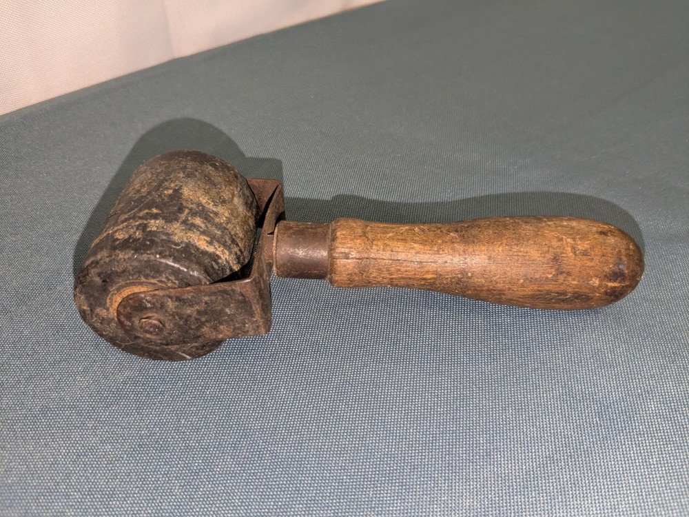 Antique/Vintage Rolling Tool