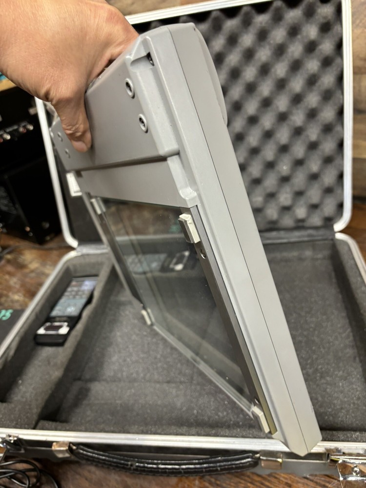 Sharp Computer Projection Panel QA-75 w Remote hard case, cables, manual & power